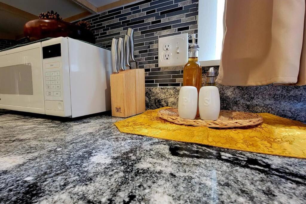 Unique & Peaceful Boston Home מראה חיצוני תמונה