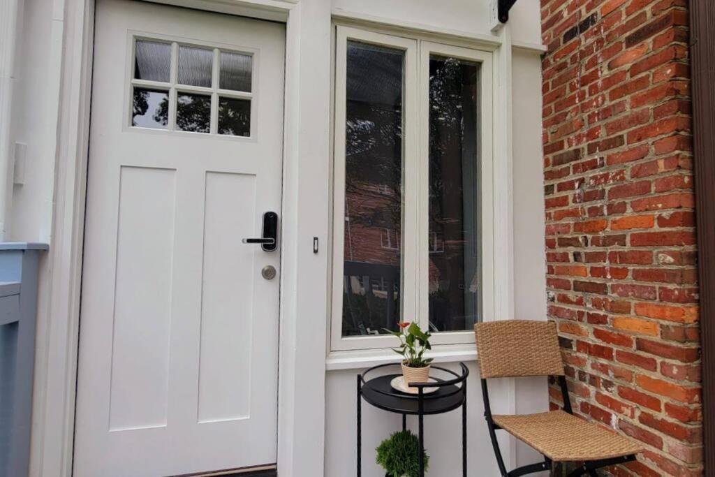 Unique & Peaceful Boston Home מראה חיצוני תמונה