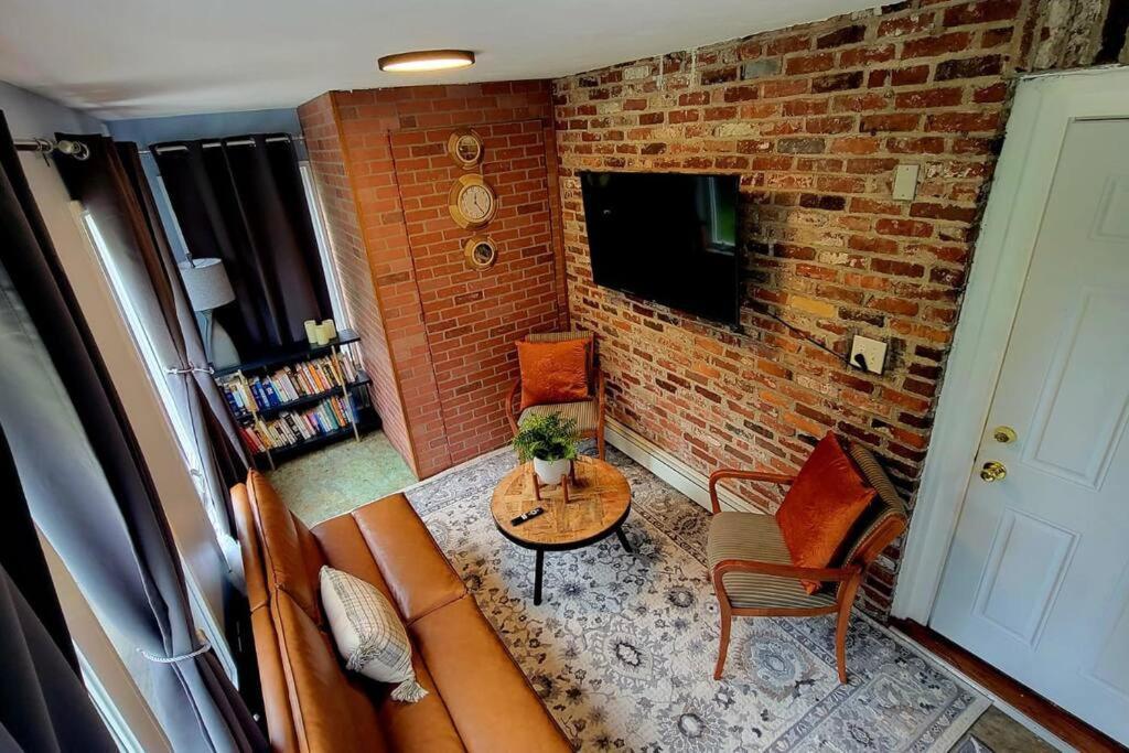 Unique & Peaceful Boston Home מראה חיצוני תמונה