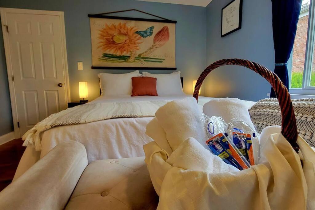 Unique & Peaceful Boston Home מראה חיצוני תמונה