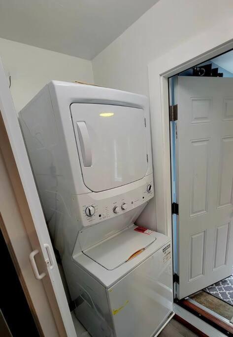 Unique & Peaceful Boston Home מראה חיצוני תמונה