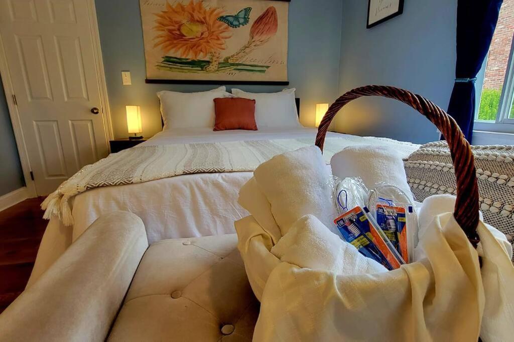 Unique & Peaceful Boston Home מראה חיצוני תמונה