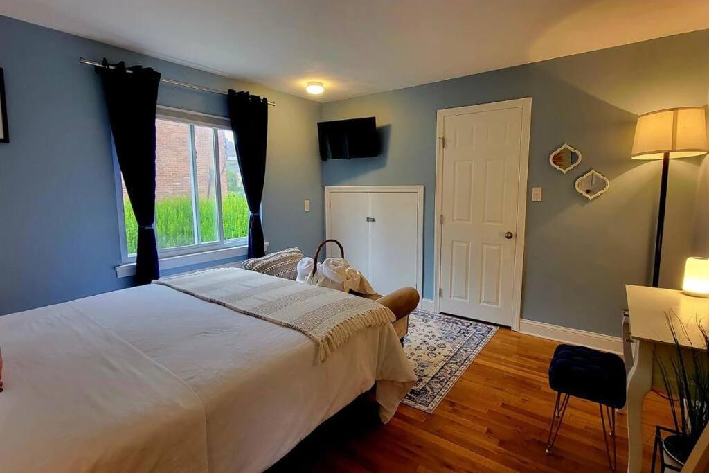 Unique & Peaceful Boston Home מראה חיצוני תמונה