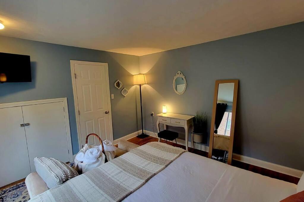Unique & Peaceful Boston Home מראה חיצוני תמונה