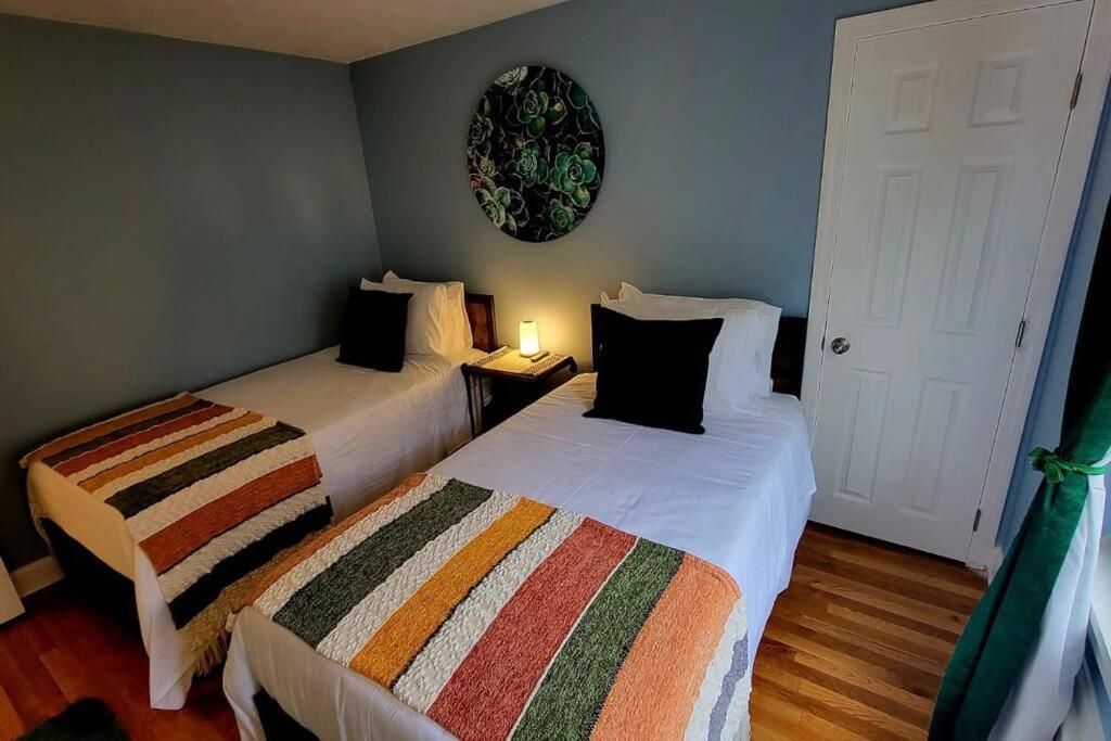 Unique & Peaceful Boston Home מראה חיצוני תמונה