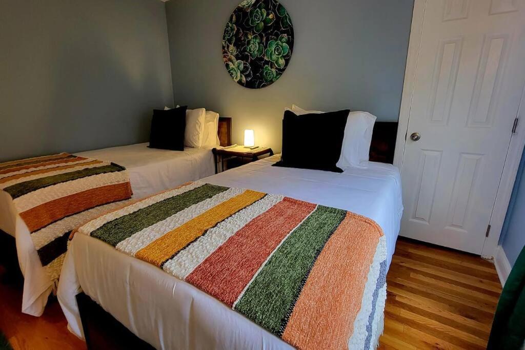 Unique & Peaceful Boston Home מראה חיצוני תמונה