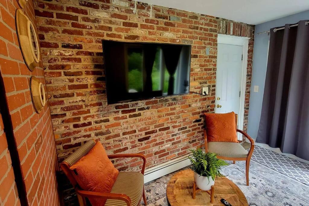 Unique & Peaceful Boston Home מראה חיצוני תמונה